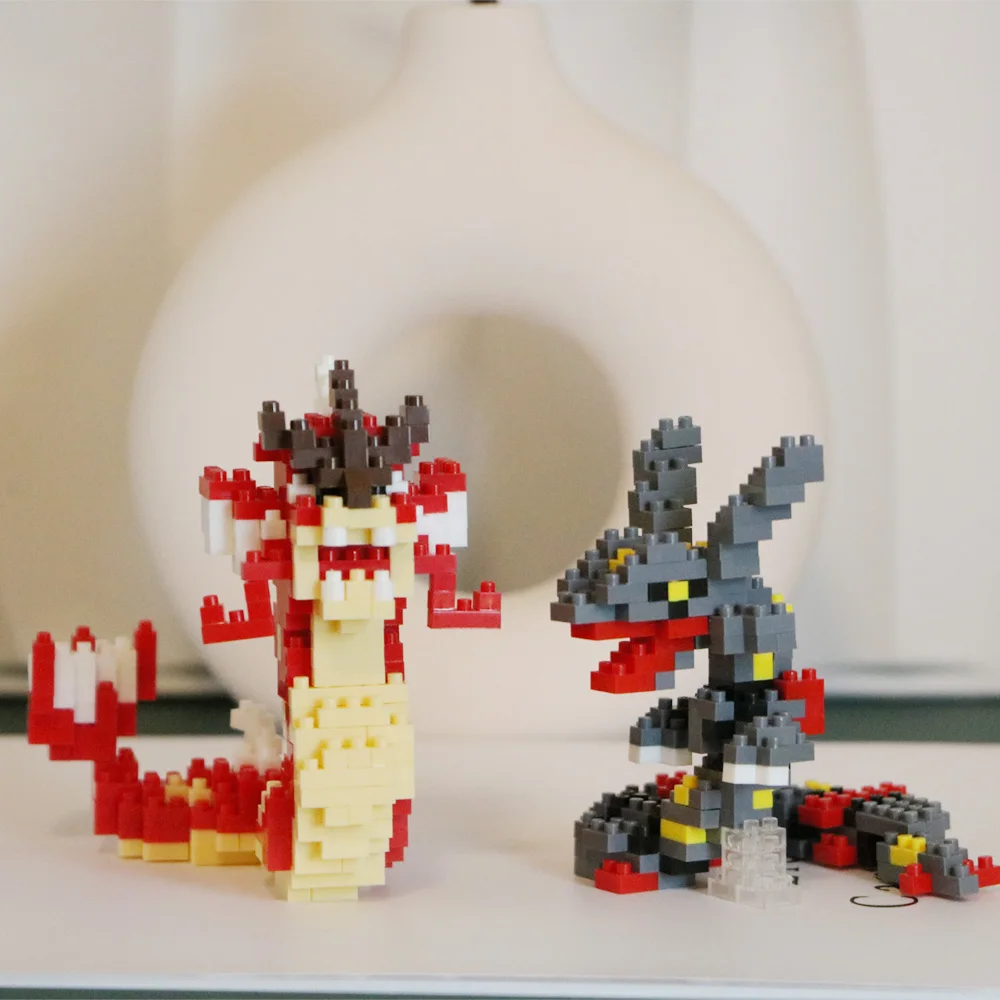 Model Kit Rayquaza - البوكيمون مايكرو اللبنات الأحمر Gyarados Rayquaza