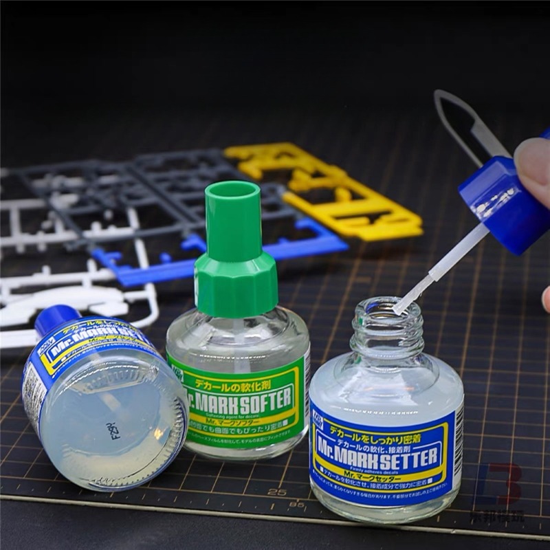 غراء خاص لتصليح نماذج المقتنيا - مراجعة Tamiya Model Paint Set وسعره