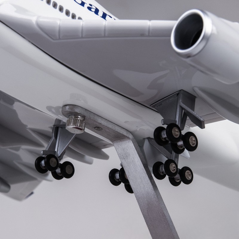 نموذج طائرة جارودا إندونيسيا B - مراجعة Model Kit Indonesia وسعره