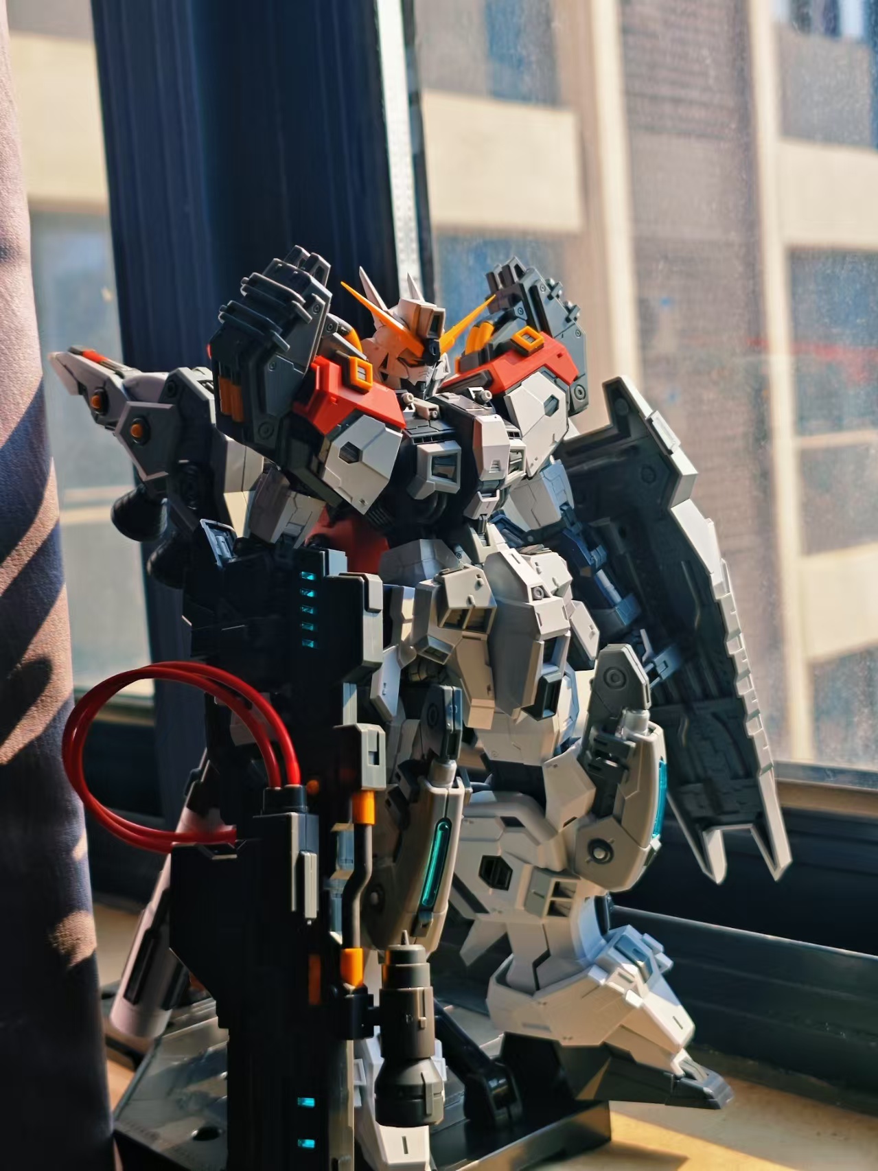 متوفر في المخزون: نموذج Zzza M - مراجعة Model Kit Regus وسعره